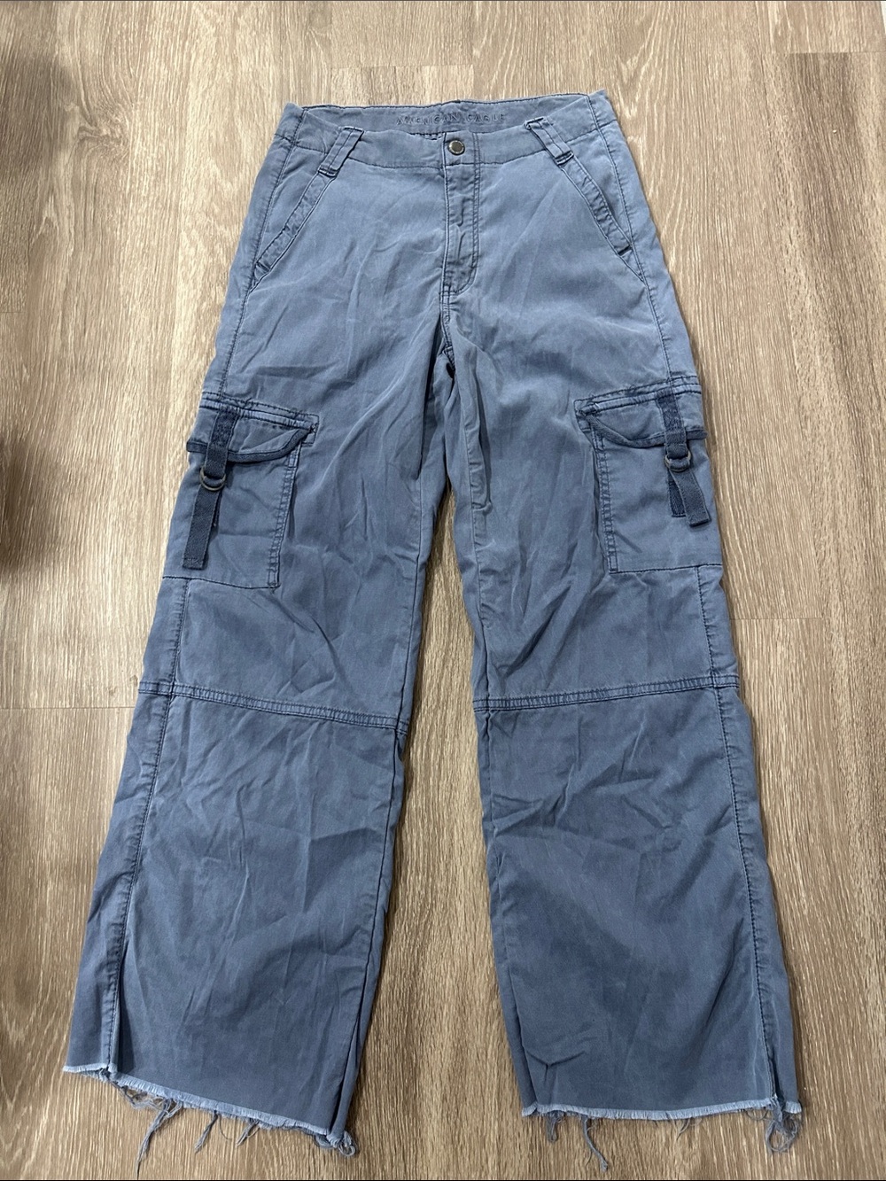 American Eagle Outfitters - Super High-Rise Baggy Wide Leg Cargo Pants